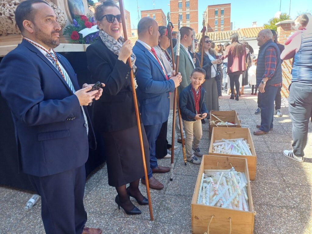 La infancia ilumina el Viernes Santo: la llama que no se extingue en Peñaranda