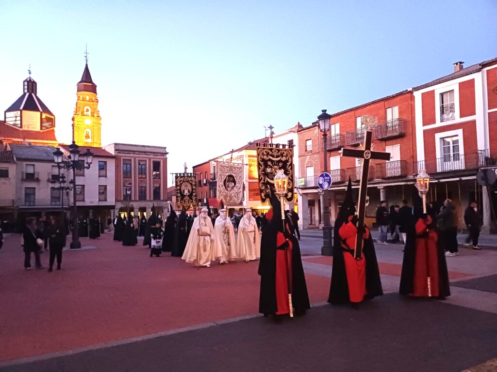 El Encuentro tiñe de emoción la tarde del  Jueves Santo