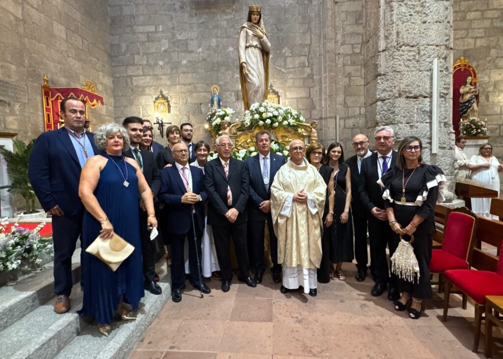 Fiesta patronal en honor de Santa María Reina